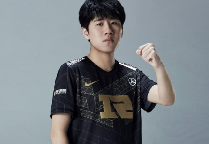 BRO血洗FNC,Hanssama打出惊人五杀强强对话半决赛,引爆全场热议 BRO血洗FNC,Hanssama打出惊人五杀强强对话半决赛,引爆全场热议