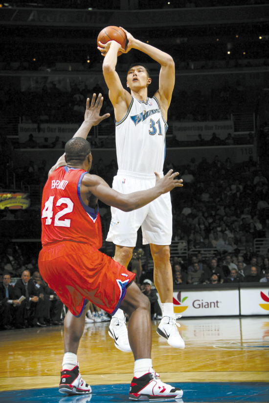 勇士翻盘76人，易建联刷新纪录