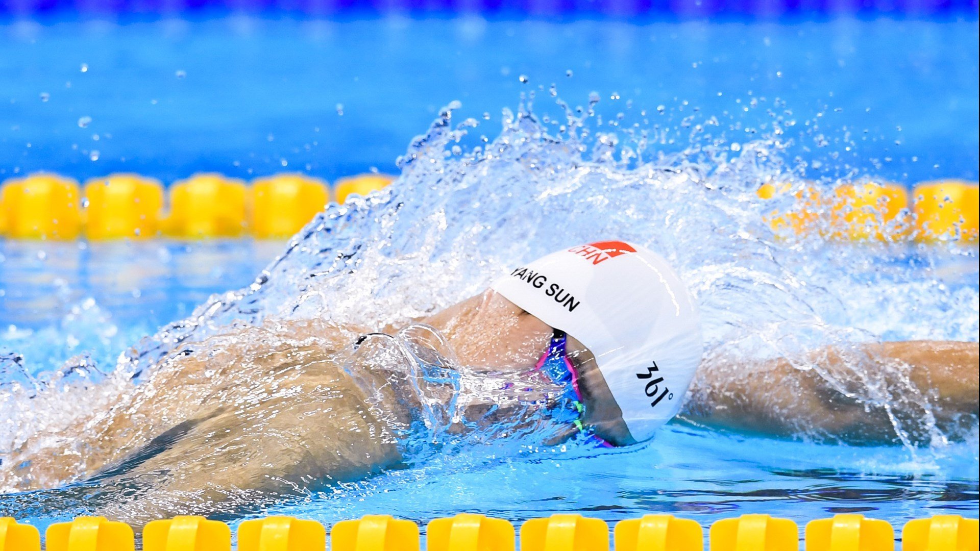 莱万统治全场,厄瓜多尔遭伊朗碾压,2026世界杯H组现惊天神迹
